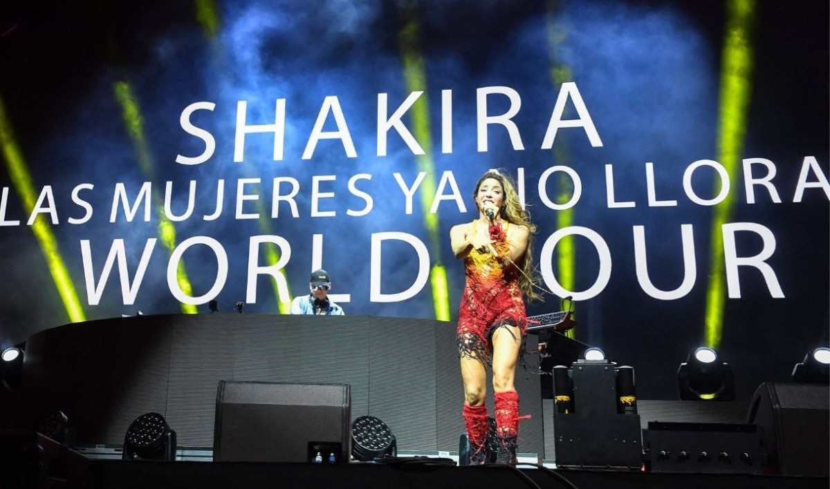 Shakira anuncia turnê mundial de novo álbum