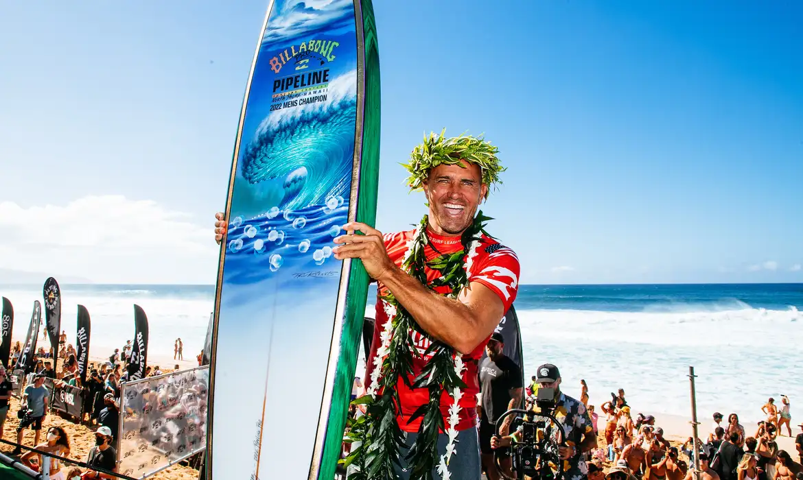 "Tudo chega ao fim", diz Kelly Slater após eliminação em etapa da WSL -  (crédito: EBC)