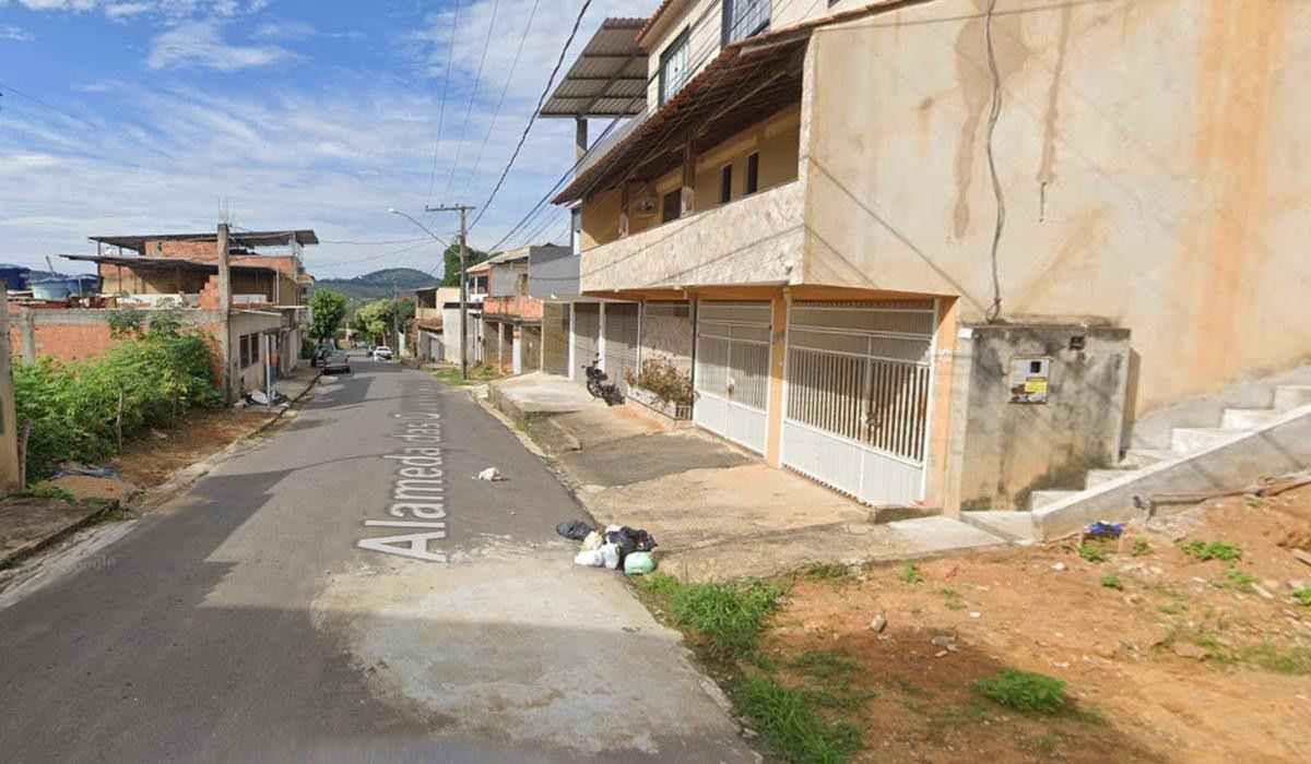 Local em que mulher foi assassinada pelo companheiro, em Muriaé -  (crédito: Google Street View)