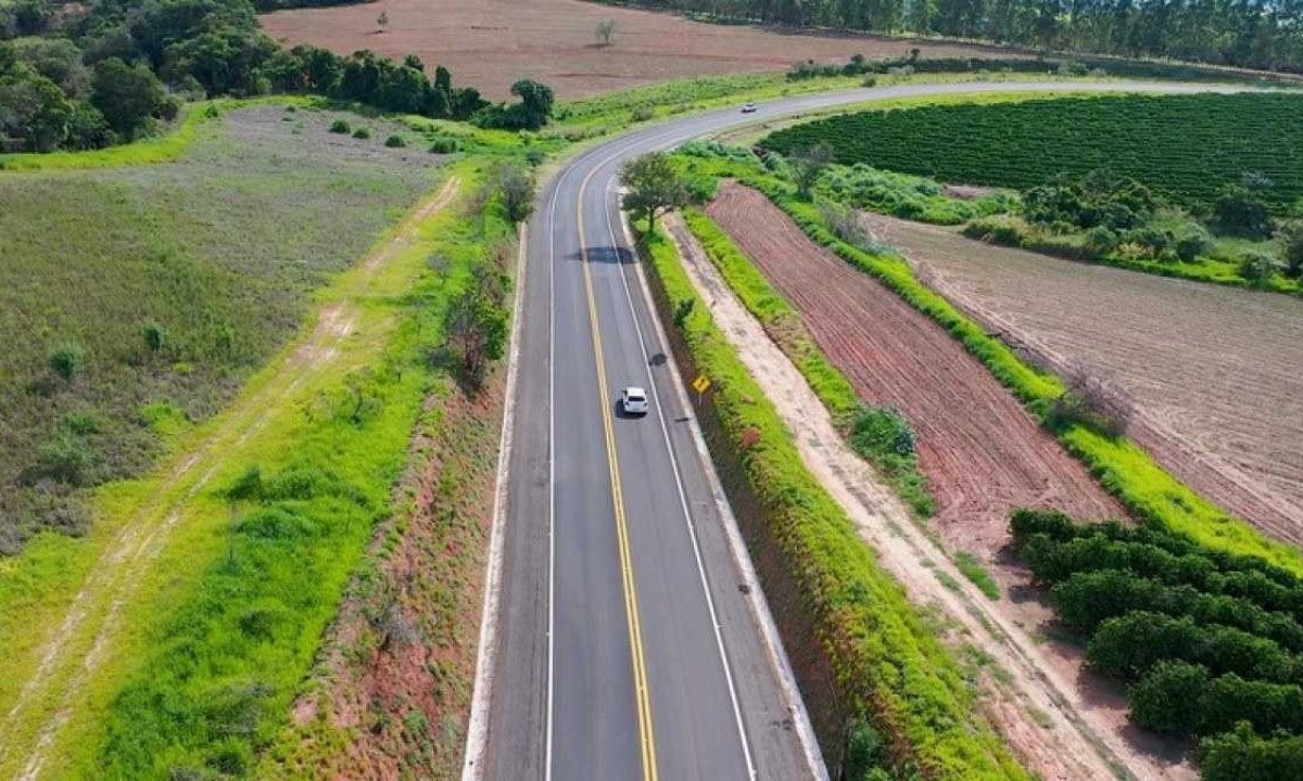 MP e MPF pedem nulidade de contrato das BRS-265 e BR-262 -  (crédito: REDES SOCIAIS/REPRODUÇÃO)