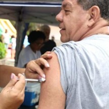 Vacina contra gripe vai ser aplicada em rede de farmácias em BH - Ad&atilde;o de Souza/PBH