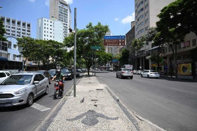 Obras da ciclovia na Afonso Pena seguirão paralisadas até a conclusão de ação contra a Prefeitura de BH -  (crédito: Leandro Couri/EM/D.A.Press)