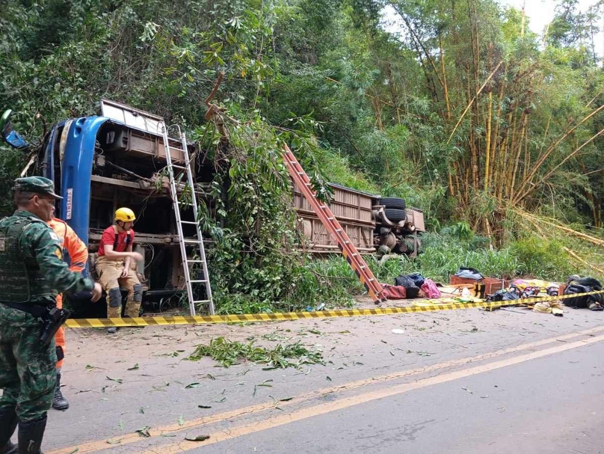 Vídeo mostra estragos do acidente que matou sete pessoas em Minas Gerais