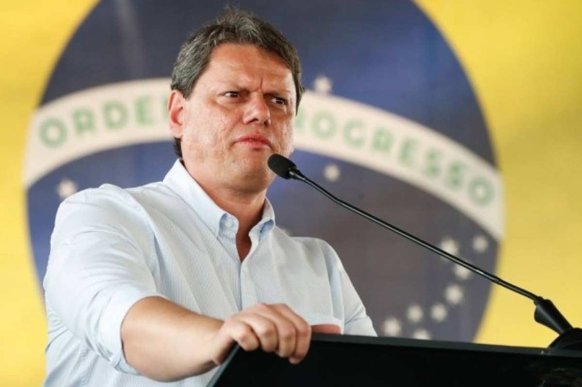 Tarcísio diz aprovar vice de Nunes sugerido por Bolsonaro e cobra definição