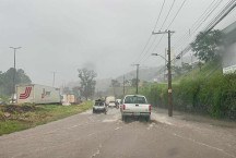 BH: Chuva forte inunda pistas do Anel Rodoviário