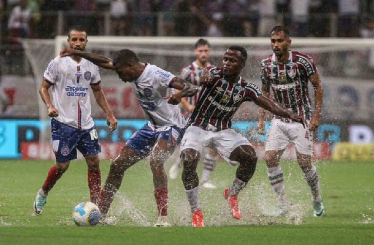 Arena Fonte Nova esclarece alagamento no gramado em Bahia x Fluminense
