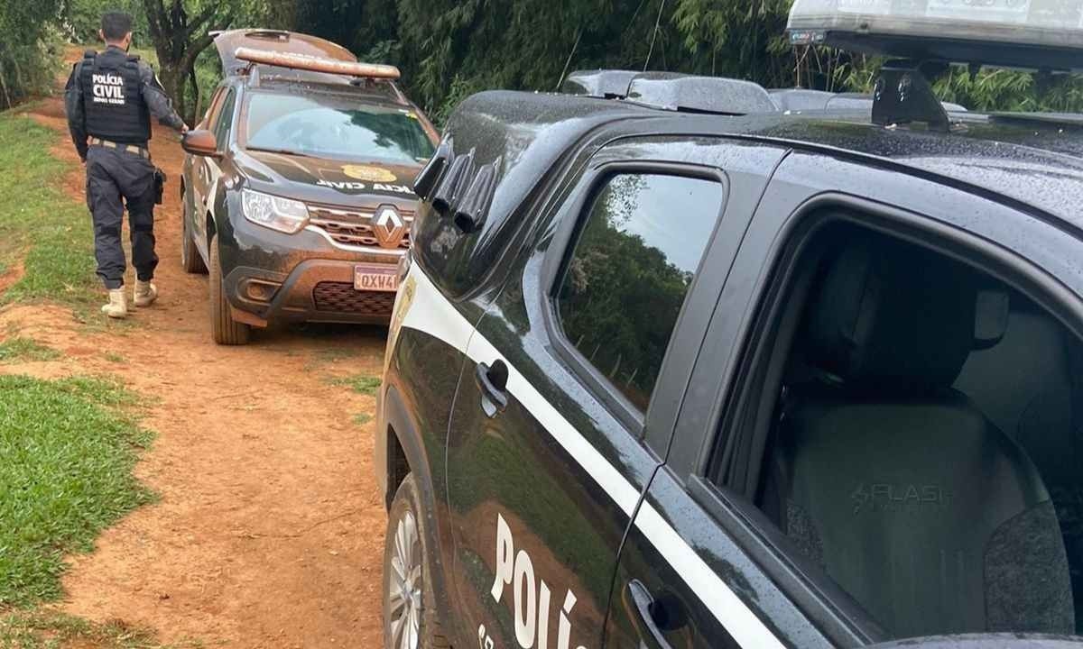 Operação Terraplana cumpriu cinco mandados de prisão e dez de busca e apreensão nas cidades de Varginha, Elói Mendes e Campanha, no Sul de Minas -  (crédito: Divulgação/PCMG)
