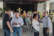 Edgar Soares: familiares prestam homenagens ao coronel em velório