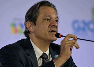 Ministro Fernando Haddad e sua equipe econômica apresentaram nova proposta de meta fiscal -  (crédito: NELSON ALMEIDA)