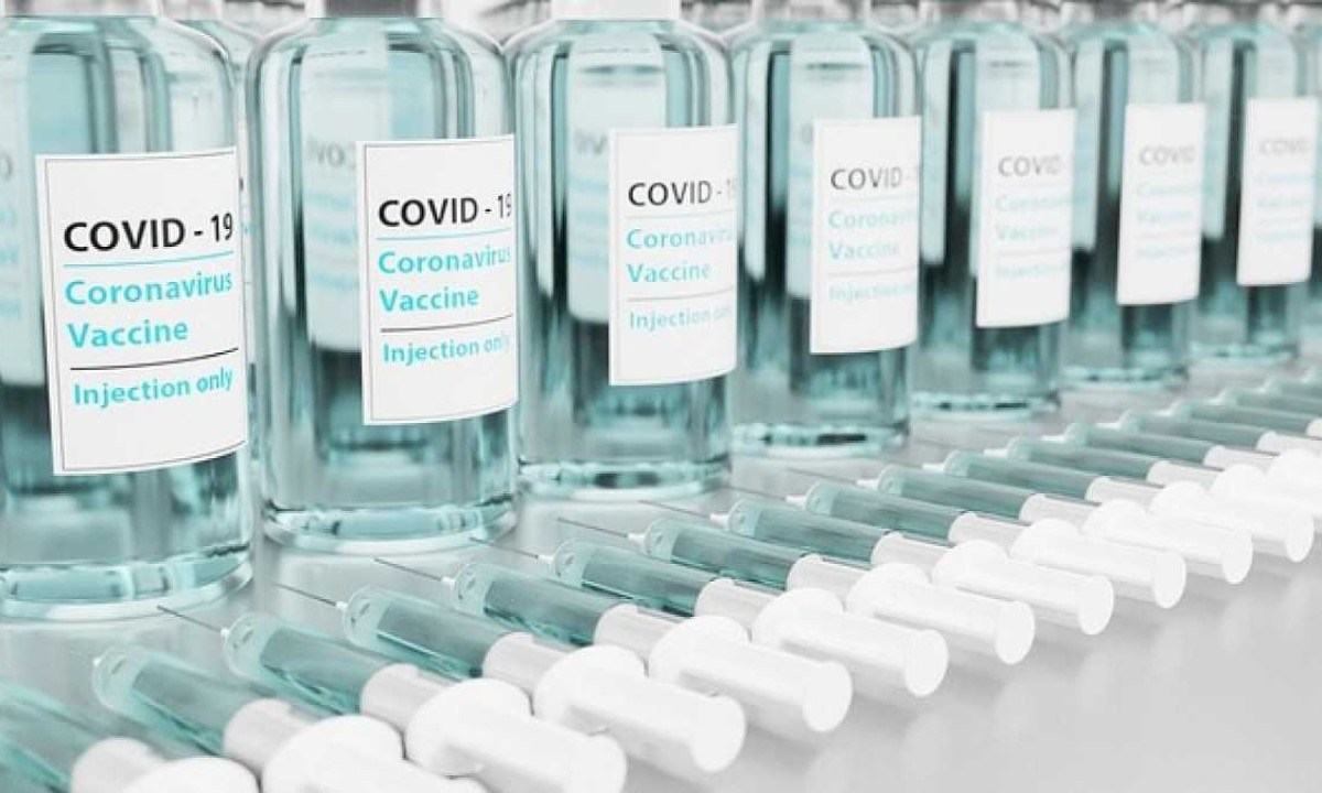 Aplicação da dose de reforço da vacina contra a COVID está atrasada -  (crédito:  torstensimon/Pixabay)