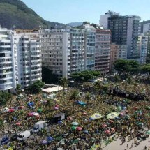 Bolsonaro no Rio: apoiadores chegam à praia de Copacabana - Silas Malafaia/YouTube