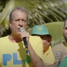 Bolsonaro no Rio: Valdemar é vaiado após citar Romário - Reprodução