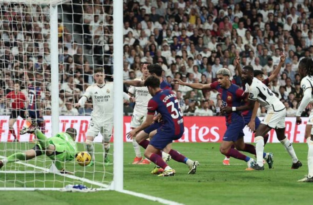 Ter Stegen, do Barcelona, reclama sobre falta de tecnologia: ‘É uma vergonha’