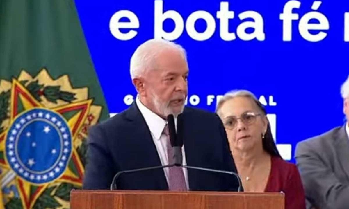 "A gente não quer um país de gente muito rica e gente muito pobre. Se possível, a gente quer ser um país com uma classe média sustentável", discursou o petista  -  (crédito: Reprodução/TV Brasil)