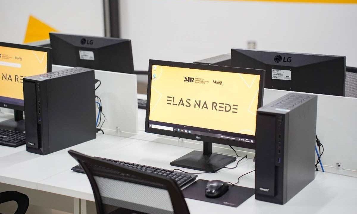As alunas serão contempladas com uma cesta básica por mês e o projeto oferecerá uma van que passará por pontos estratégicos da cidade a fim de viabilizar o transporte até a sede. -  (crédito: Foto: Divulgação projeto Elas na Rede)