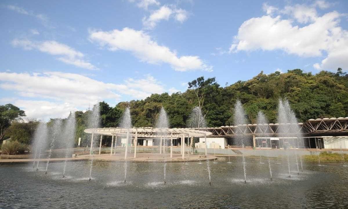  Após sete anos sem funcionamento, fontes do Parque das Mangabeiras voltam a funcionar -  (crédito: Alexandre Guzanshe/EM/D.A. Press)