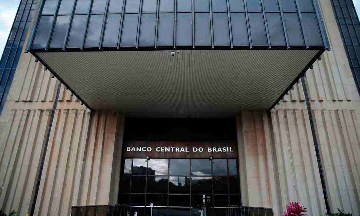 É provável que o Comitê de Política Monetária (Copom) do Banco Central diminua o ritmo de corte da Selic de 0,50 para 0,25 ponto percentual na sua próxima reunião, em 8 de maio -  (crédito: Marcello Casal Jr/Agência Brasil)