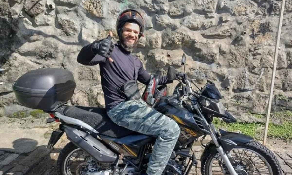 Juninho voltou &agrave; rotina de motoboy com o fim do BBB24 -  (crédito: Instagram/ Reprodu&Atilde;&sect;&Atilde;&pound;o)
