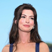 Anne Hathaway conta ter beijado vários atores em audições: 'Achei nojento' - CHRISTOPHE SIMON / AFP
