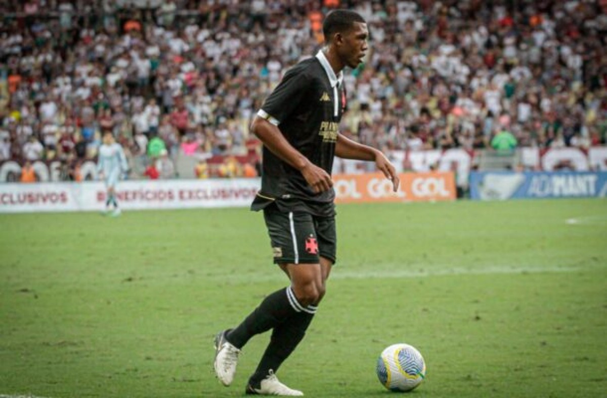 Rayan dispara como atleta da base com mais minutos no Vasco