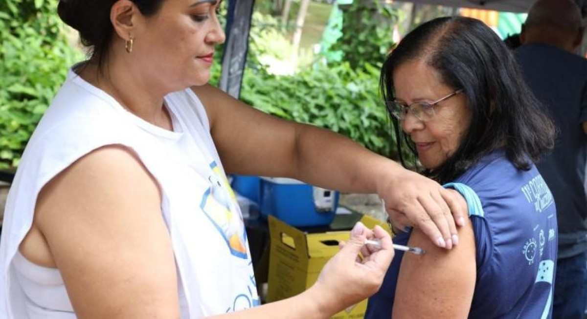 BH: prefeitura convoca idosos para receberem vacina contra a gripe