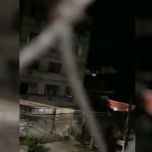 Vídeo: tiroteio entre traficantes rivais em morro do Rio causa pânico  - Reprodução/Redes sociais