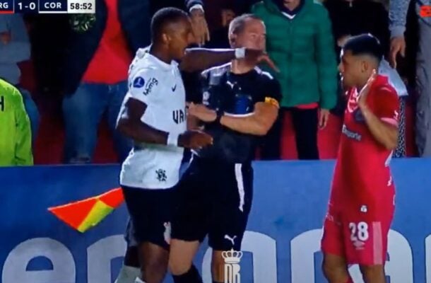 Atuações do Corinthians contra reservas do Argentinos Jrs: derrota horrorosa - Reprodução de TV