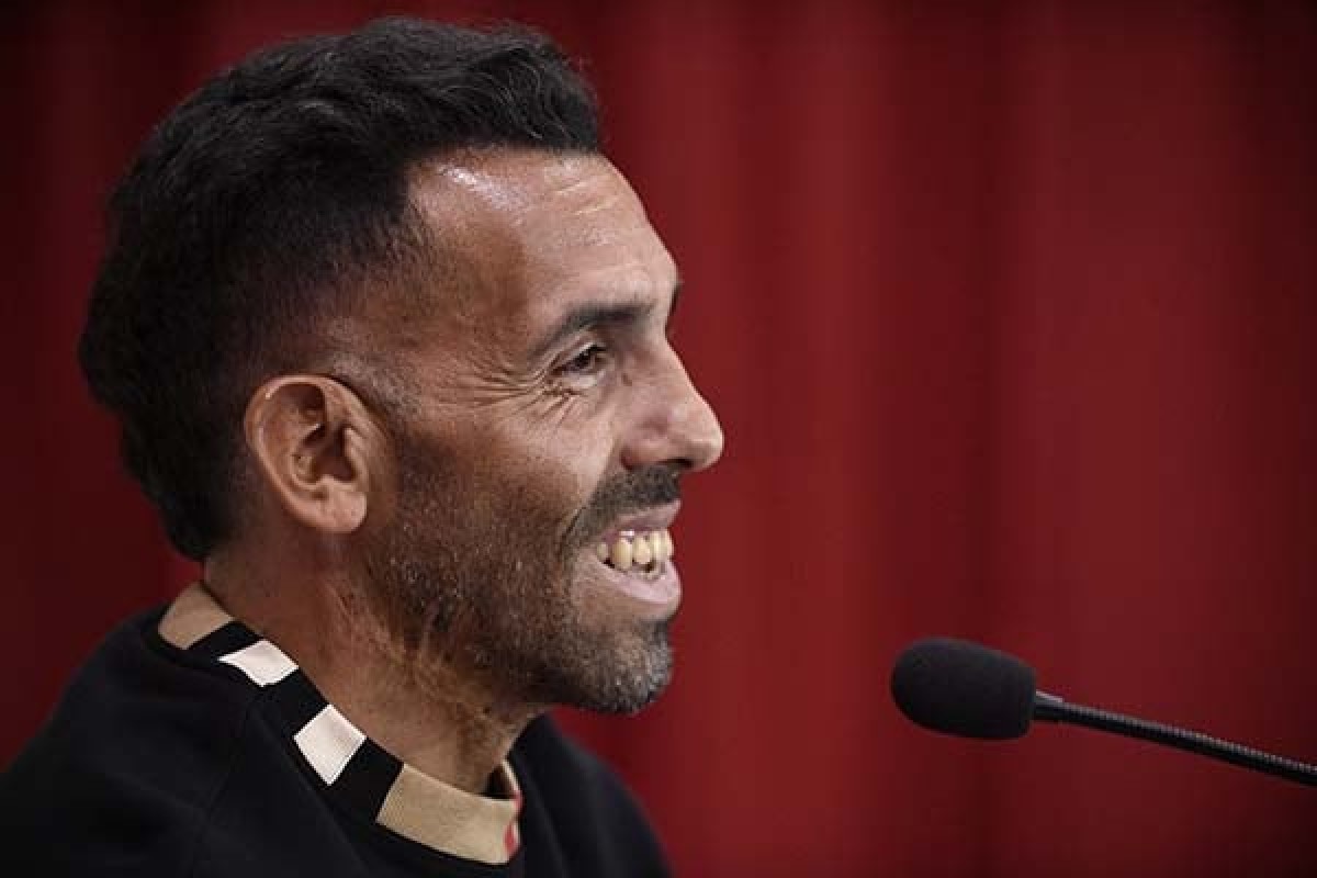 Tévez é internado na Argentina com fortes dores no peito