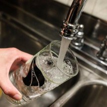 Água filtrada é realmente mais saudável do que água da torneira? - Getty Images