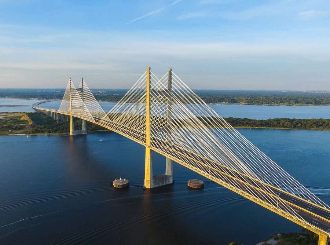 Marcos da engenharia: veja pontes suspensas incríveis pelo mundo!