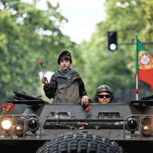 ‘‘25 de abril sempre! Fascismo nunca mais’’ - PATRICIA DE MELO MOREIRA / AFP