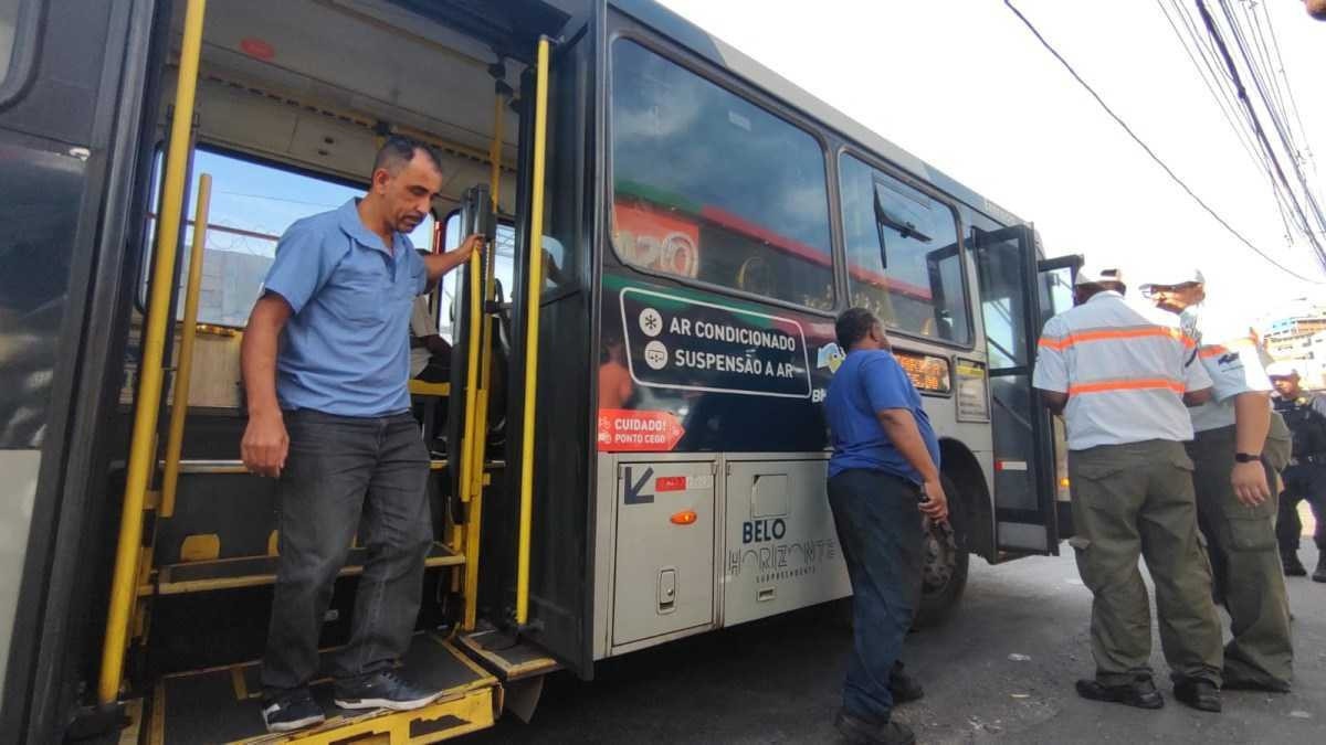 Tolerância Zero fiscaliza média de 100 ônibus por dia em BH 