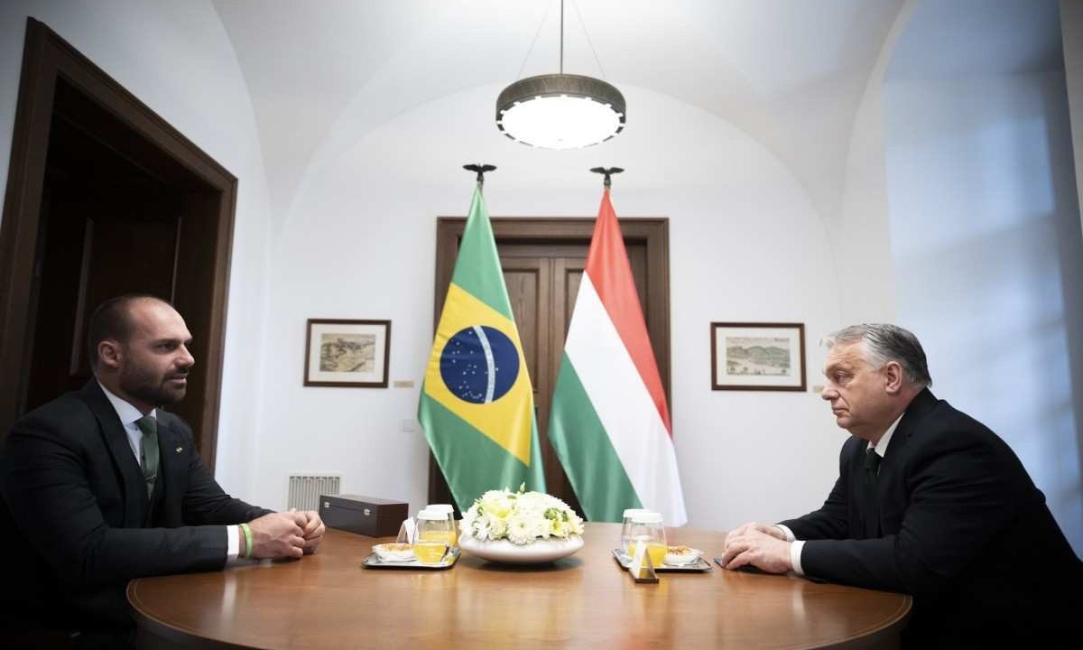 Eduardo disse Orbán é o maior líder conservador da atualidade -  (crédito: Eduardo Bolsonaro/Redes Sociais)