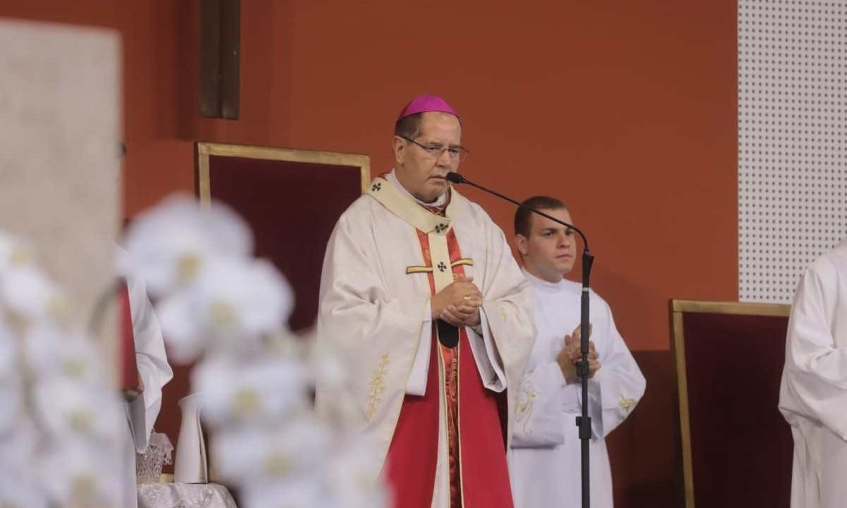 Missa comemorativa dos 70 anos de dom Walmor, na Catedral Cristo Rei, em Belo Horizonte     -  (crédito: GUILHERME SIMÕES/ARQUIDIOCESE DE BELO HORIZONTE/DIVULGAÇÃO)