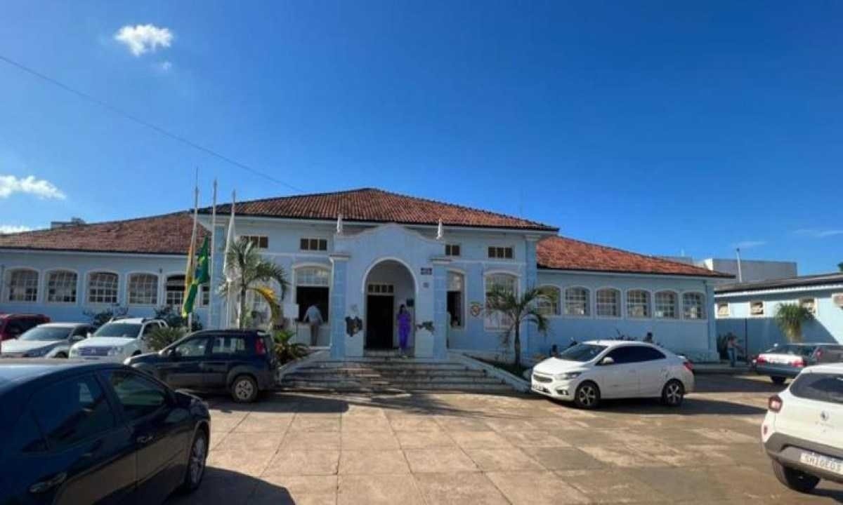 Médico foi condenado após entregar documentos falsos de realização de cirurgias e plantões -  (crédito: Divulgação / Hospital Municipal de Paracatu)