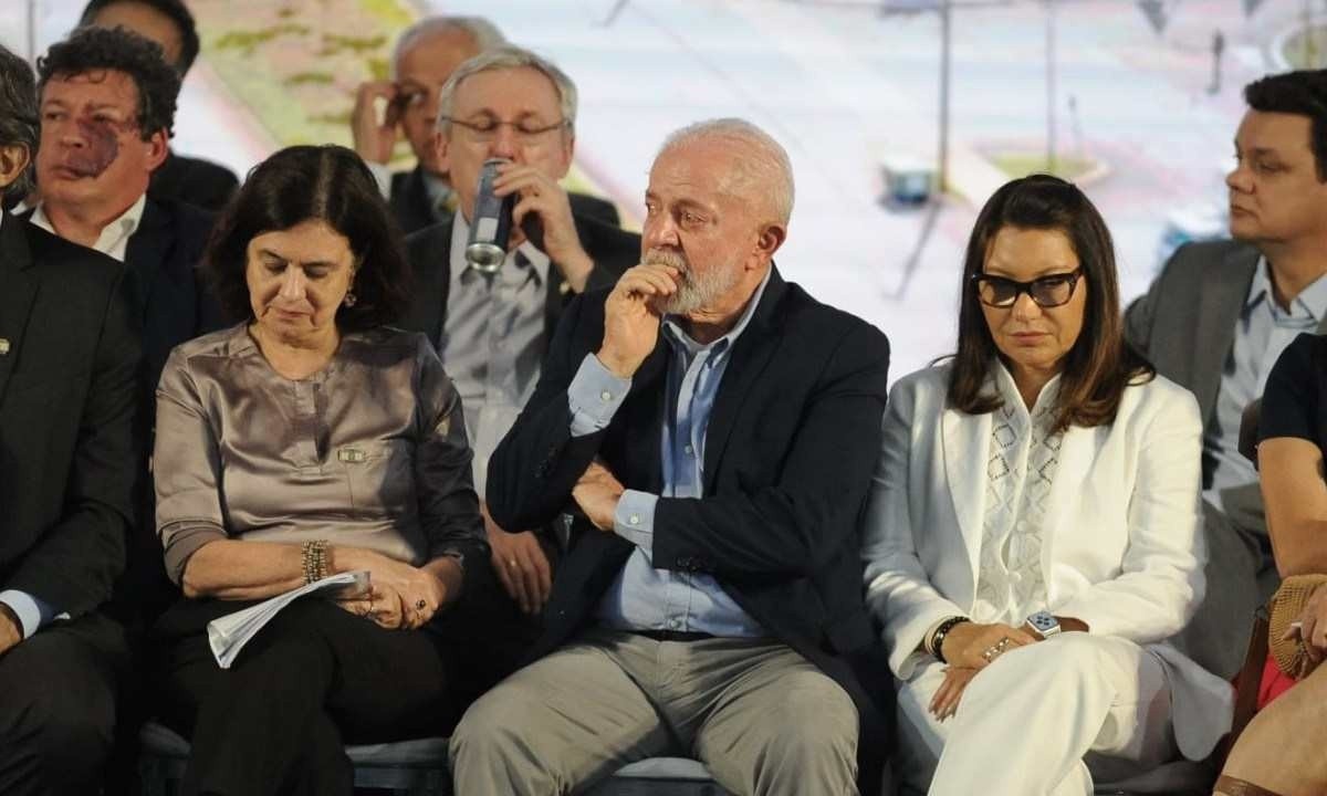 Lula emocionado durante discurso de Walfrido Mares Guia -  (crédito: Alexandre Guzanshe/EM/DA Press)