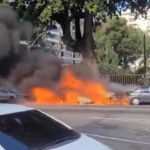 Homem é preso por atear fogo em três carros em Niterói - Reprodução/Redes sociais