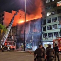Incêndio em pousada: número de mortos chega a 10 em Porto Alegre - Reprodu&ccedil;&atilde;o/Redes sociais