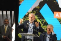 Lula diz que Haddad merece prêmio de economia