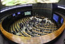 Congresso: Adiamento deixa deputados e senadores irritados com Lula