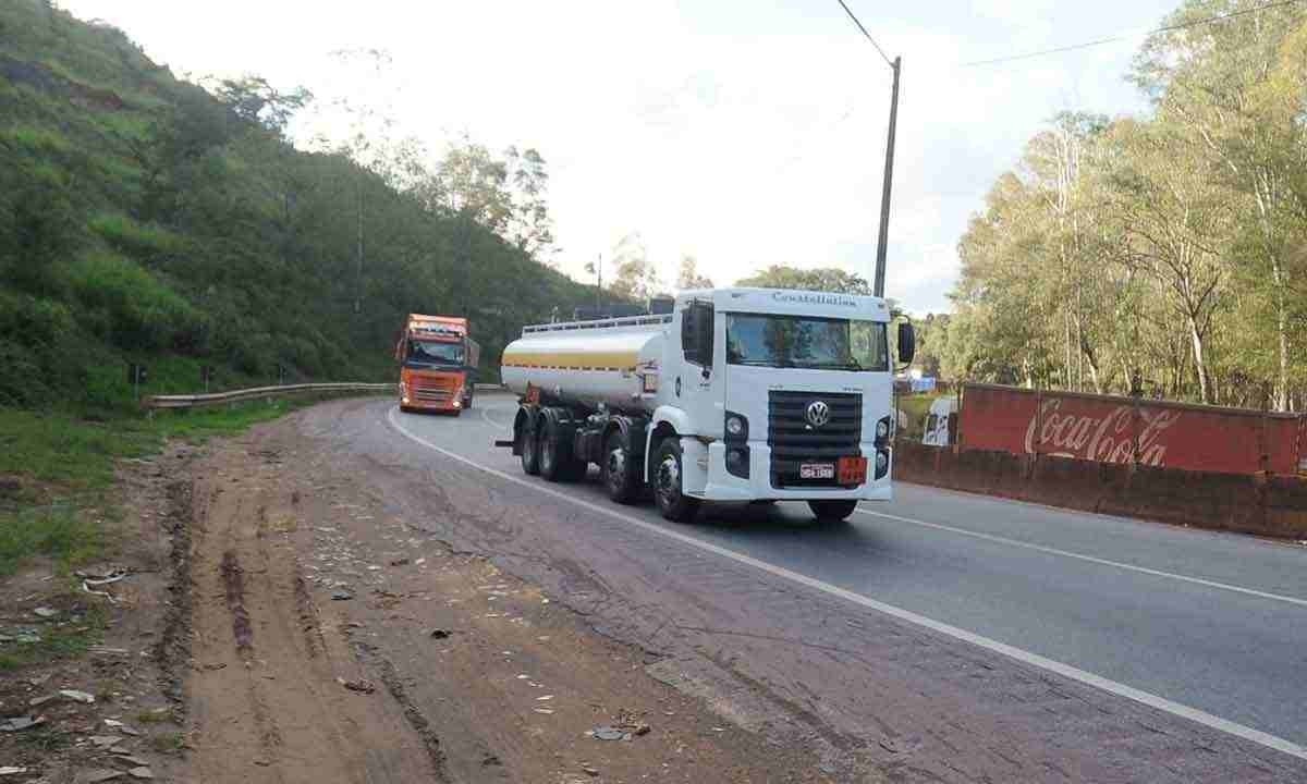 BR-381 –  Km 525, em Brumadinho, foi o que concentrou mais mortes no estado em 2023. No local, pedagiado e de pista duplicada, acidente matou nove torcedores paulistas  -  (crédito: Alexandre Guzanshe/EM/D.A Press)