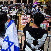 O mal-estar dos estudantes judeus com os protestos nas universidades americanas - Frederic J. BROWN / AFP