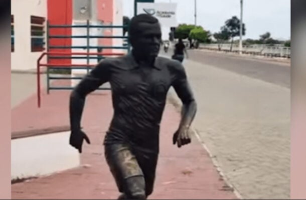 Ministério Público recomenda retirada de estátua de Daniel Alves na Bahia - Foto: Reprodução de vídeo Band 