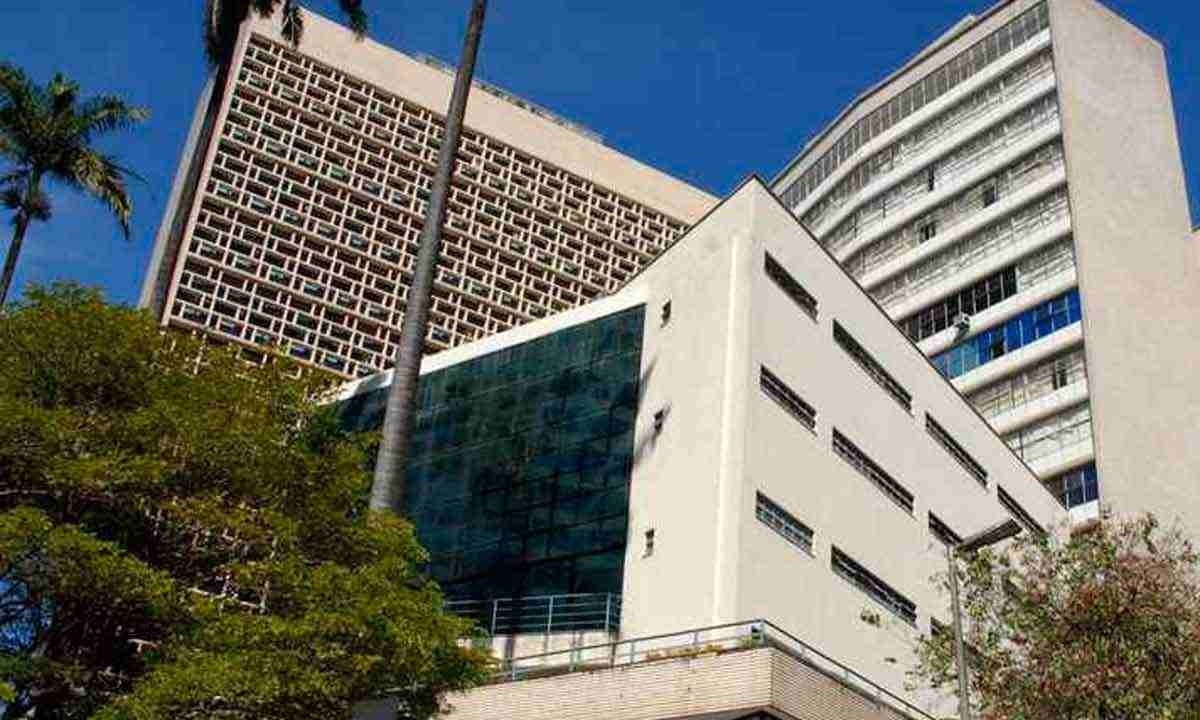 Centro Jean Monnet funciona na Faculdade de Direito da UFMG, no Centro de BH
- (crédito: Felipe Zig/UFMG) Centro Jean Monnet funciona na Faculdade de Direito da UFMG, no Centro de BH
- (crédito: Felipe Zig/UFMG)