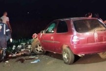Motorista bêbado invade contramão, acerta moto e mulher morre em MG