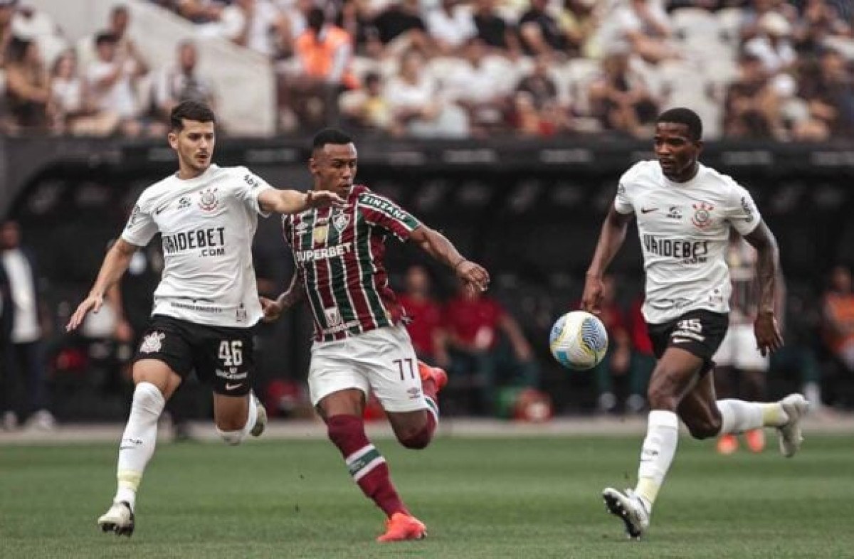 Após revés, Marquinhos cita que Fluminense precisa reagir: ‘Corrigir os erros’