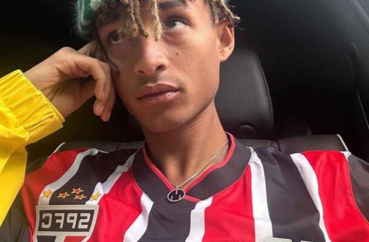 Jaden Smith faz postagem aleatória com a camisa do São Paulo