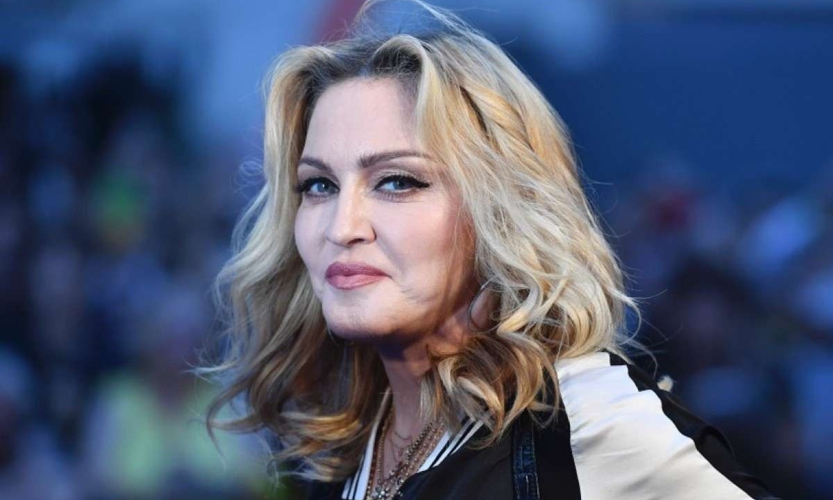 Madonna faz tratamentos manipulados, direcionados ao seu tipo de pele, o que é totalmente diferente de comprar genéricos na farmácia. Também investe em tecnologias, injetáveis e bioestimuladores de colágeno -  (crédito: Ben Stansall/AFP)