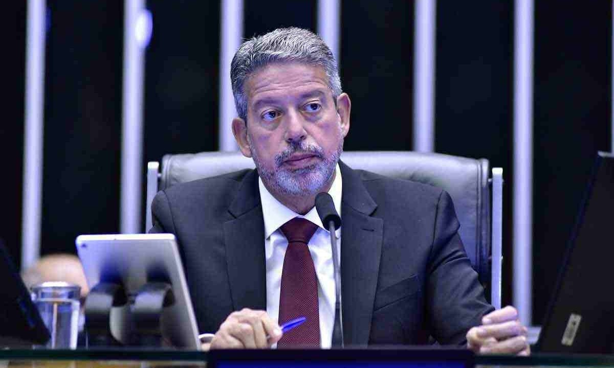 Arthur Lira criou dois grupos para tratar da regulamentação da reforma tributária -  (crédito: ZECA RIBEIRO/CÂMARA DOS DEPUTADOS)