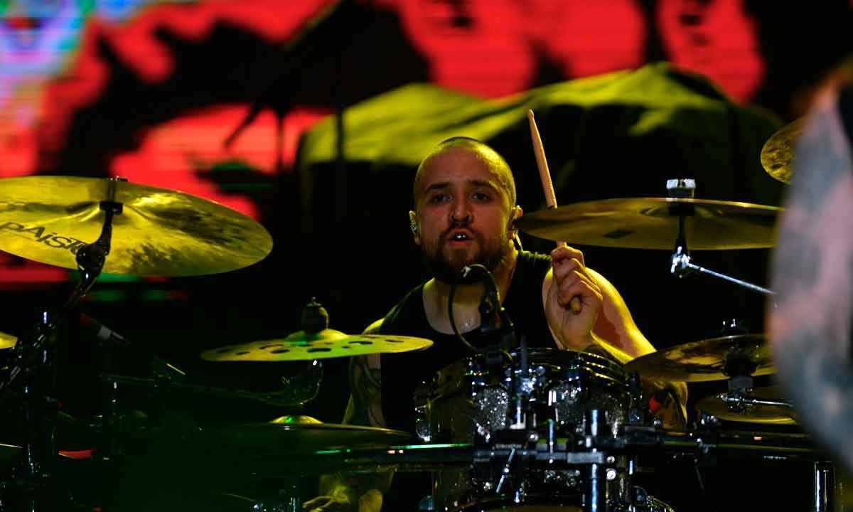Slipknot confirma Eloy Casagrande como novo baterista da banda